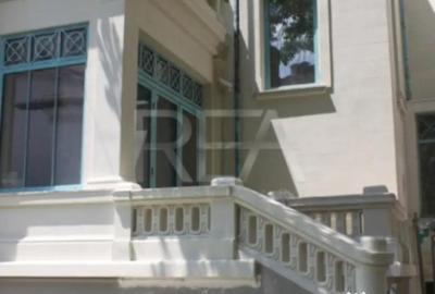 Casă cu 18 camere cu Teren 684 Mp în Centrul Istoric