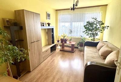 Apartament cu 3 camere decomandat în Cetății - 3