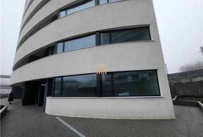 Spatiu Comercial 65 mp bloc Avanera! De ! 0727817187 - 4