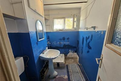 Apartament cu 2 camere semidecomandat în Micro I - 13