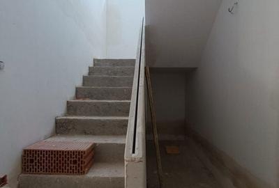 Casă cu 4 camere cu Canalizare în Chișoda - 12