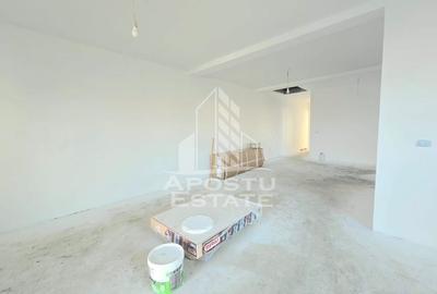 Jumatate de duplex pe parter cu 3 camere si 2 bai, Sag - 2