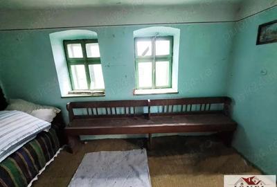 Vanzare casa veche in Ohaba -1400 mp teren - 2