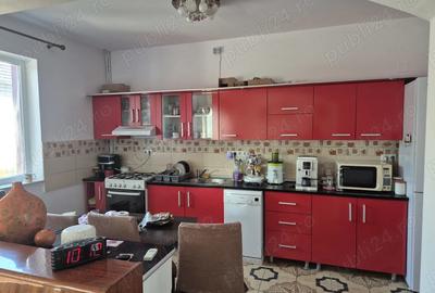 Casă cu 6 camere în Central - 1