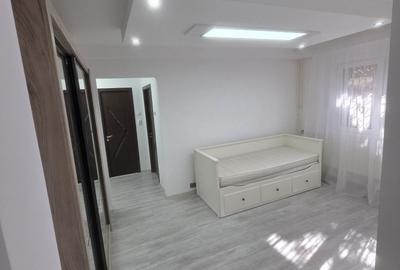 Apartament cu 3 camere semidecomandat în Central - 2