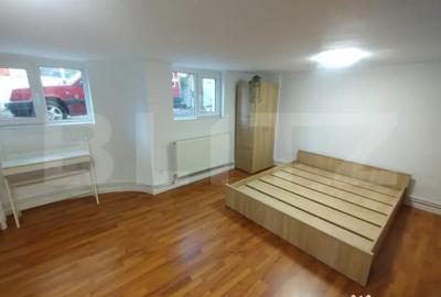 Apartament cu 2 camere decomandat în Industrială