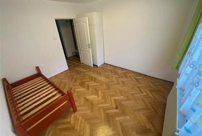 Apartament cu 3 camere decomandat în Tudor - 4