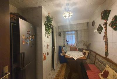 Apartament 3 camere decomandate de vanzare str. Republicii parter - 6