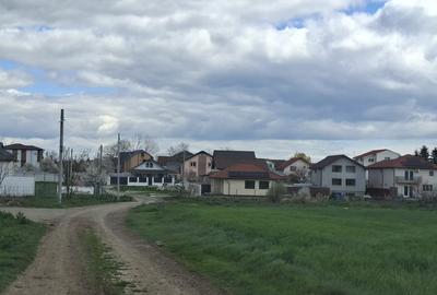 Teren Construcții intravilan de 400 mp, în Lazu - 3