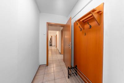 Apartament cu 5 camere decomandat în P-ța Universității - 25