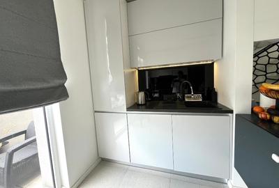 Apartament cu 4 camere semidecomandat, mobilat în Sopor - 9