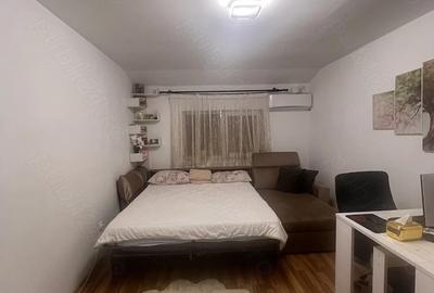 Apartament cu 3 camere decomandat în Soarelui - 8