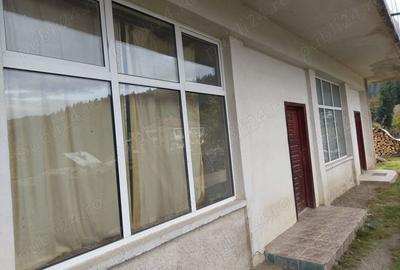 Spațiu comercial, de 73 mp, în Durău - 1