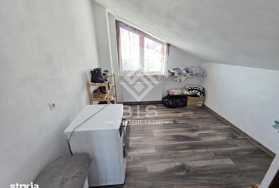 Casă cu 5 camere cu Teren 425 Mp în Unirea - 2