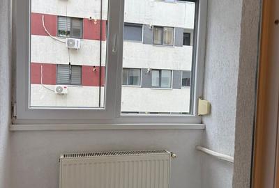 Garsonieră decomandată în Roșu