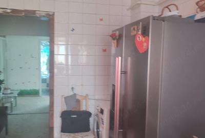 Apartament cu 4 camere decomandat în Central - 2