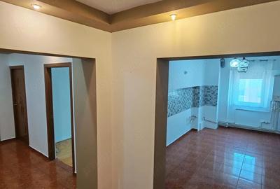 Apartament cu 3 camere decomandat în Nord - 5