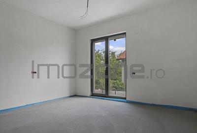 Casa spa?ioasa cu terasa ?i loc de parcare Milit... - 8