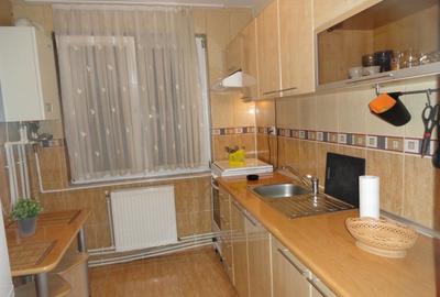 Apartament cu 2 camere semidecomandat, mobilat în Independenței - 2