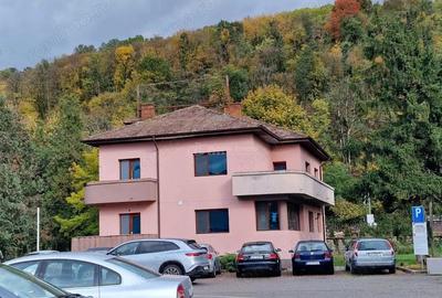 Spațiu comercial, de 355 mp, în Central - 6