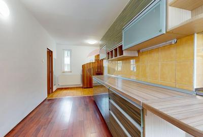 Apartament cu 4 camere decomandat, mobilat în Central - 7