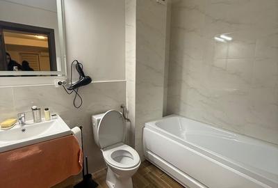Apartament cu 3 camere semidecomandat în Florești - 2