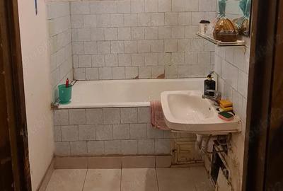 Apartament cu 3 camere decomandat în Lacul Tei - 6