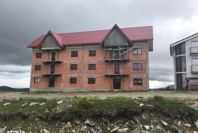 Casă cu 4 camere în Baia de Fier - 1