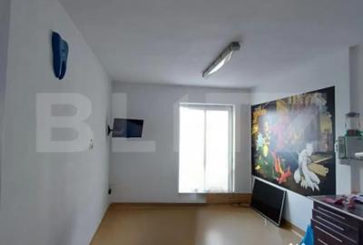 Spațiu comercial, de 70 mp, în Central - 4