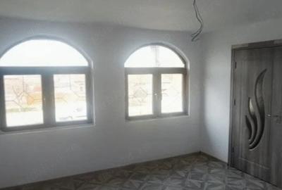 Casă cu Teren 1202 Mp în Ghilad - 1