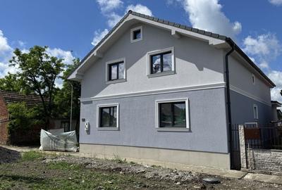 Individuala Sanmihaiu Roman P+M,5 Camere,2 Bai,Pivnita,Toate Utilitatile,Asfalt - 2