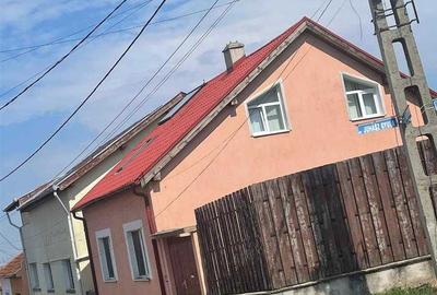 Casă cu 4 camere în Central - 8