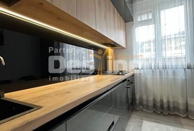 Apartament cu 3 camere semidecomandat în Central - 1