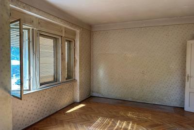 Apartament la casa 4 camere - 427 mp teren - zona str. Octavian Goga - 2