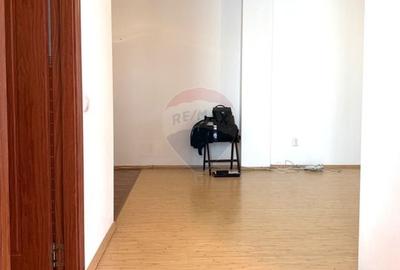 Apartament de vanzare 3 camere in zona Militari - 6