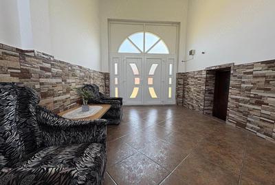 Casă cu 4 camere cu Teren 676 Mp în Moldovița - 3