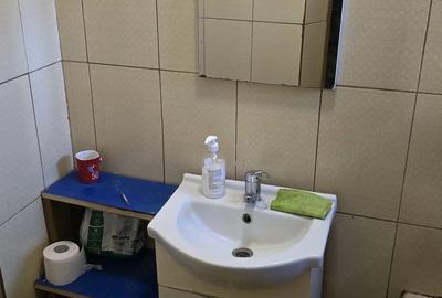 Garsonieră decomandată în Central - 7