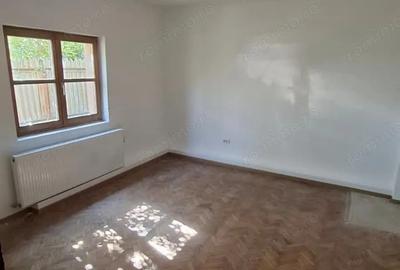 Casă cu 6 camere în 23 August (Cațelul) - 4