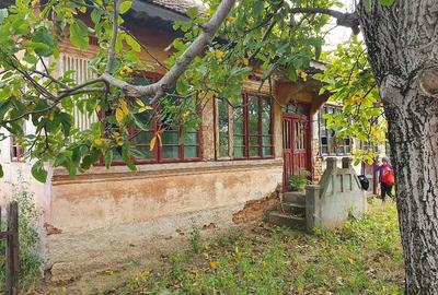 Casă cu 3 camere cu Teren 660 Mp în Bratovoești - 1