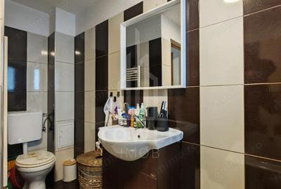 Apartament cu 3 camere decomandat în Tilișca - 1