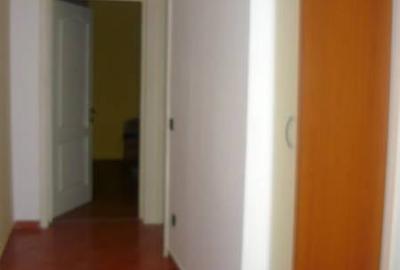 Piata Victoriei, bloc 1994, liber, 850 euro - 5