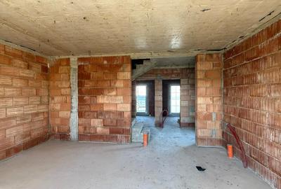 Duplex cu 4 camere cu Canalizare în Moșnița Nouă - 2