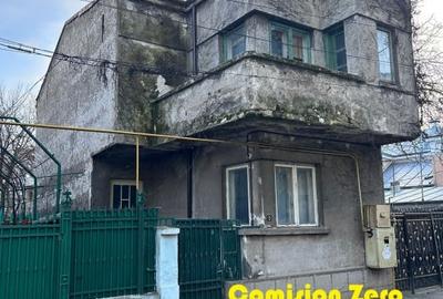 Casă individuală cu 4 camere cu Canalizare în Școlilor - 1