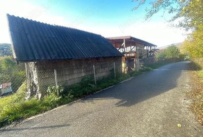 Casă cu Teren 750 Mp în Teșila - 1