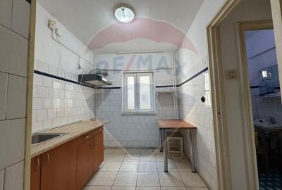 Apartament cu 3 camere decomandat în Drumul Taberei - 8