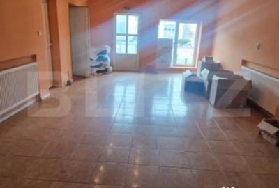 Casă cu 5 camere cu Teren 218 Mp în Centrul Civic - 2