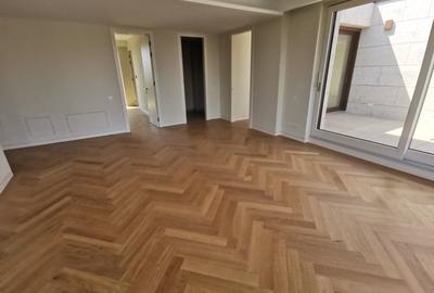 Apartament cu 3 camere decomandat în Capitale