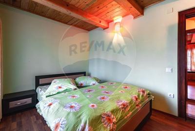 Casă cu 6 camere cu Teren 463 Mp în Sud - 19