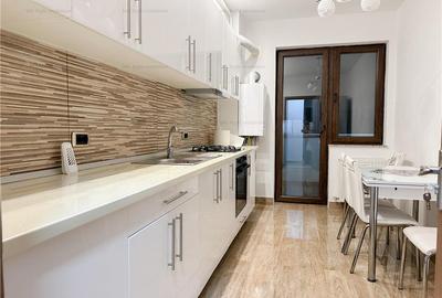 Apartament cu 2 camere decomandat, mobilat în Tractorul - 6