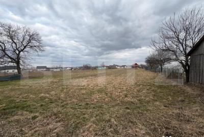 Casă cu 3 camere cu Teren 1586 Mp în Central